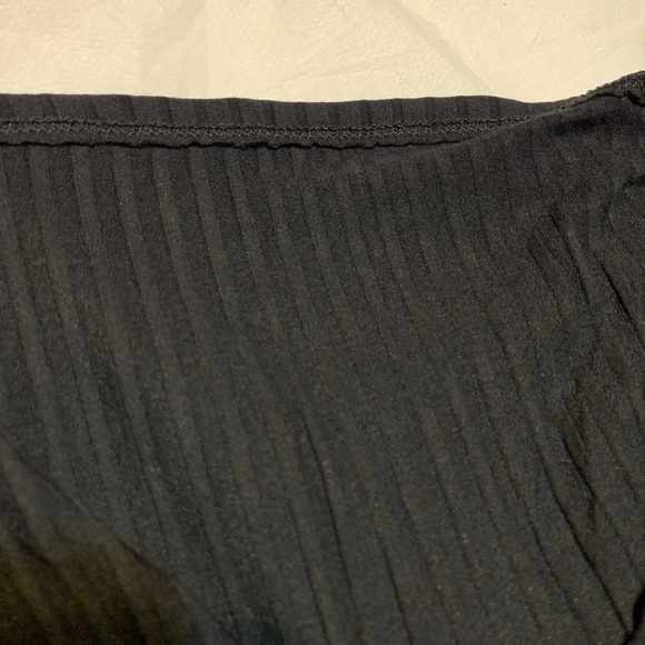 BLACK COLD SHOULDER RIBBED DRESS - Picture 9 of 11